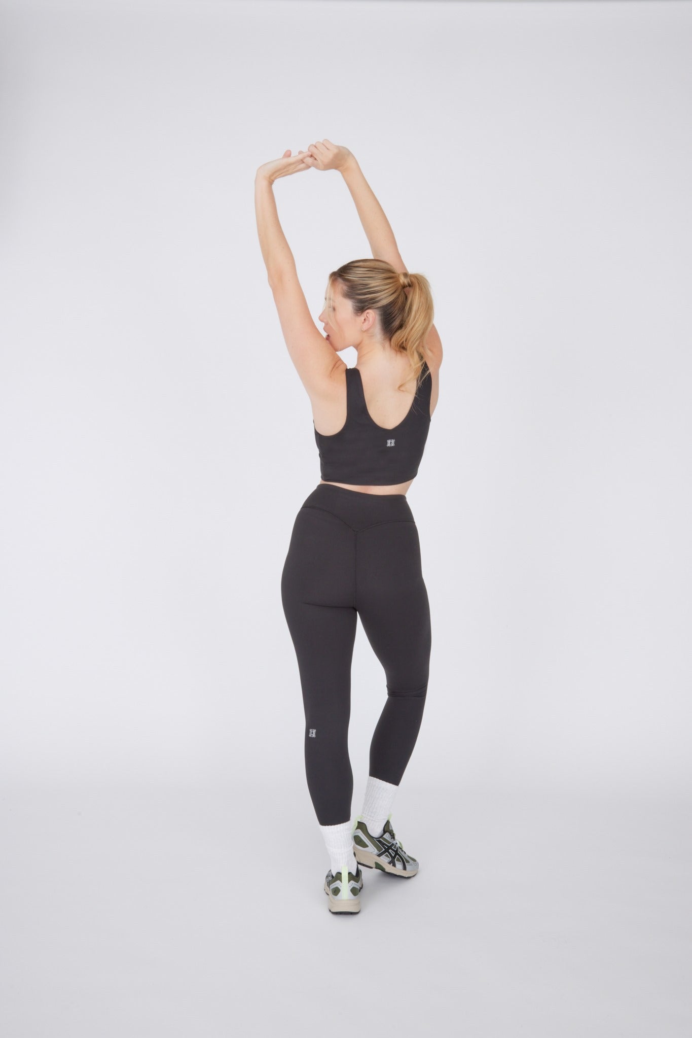 ReForm V Neck Bra - Black