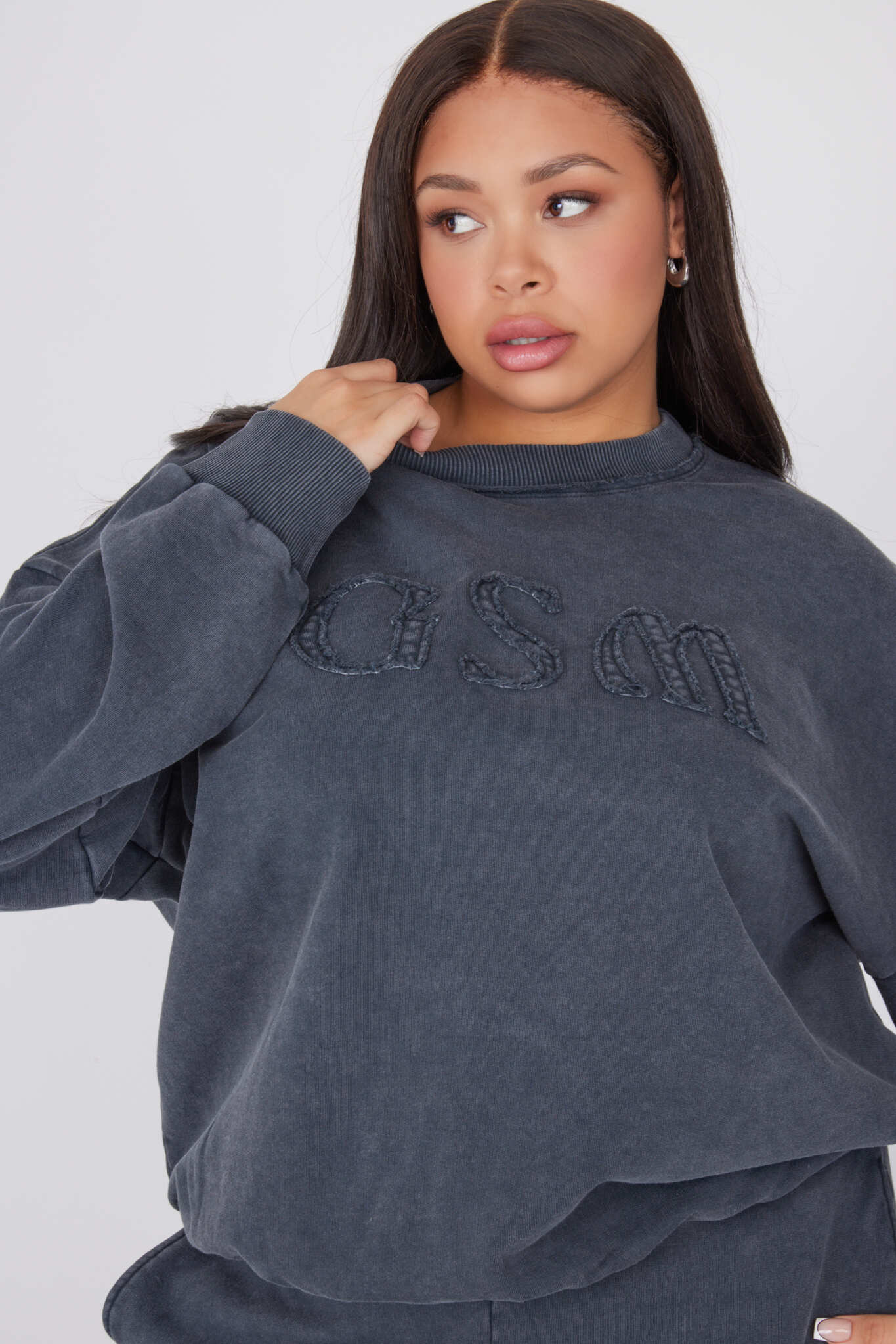 Vintage Applique Sweat - Washed Black